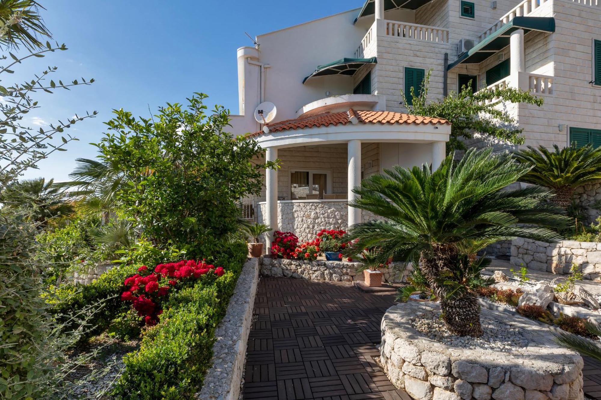 Grand View Apartments Drašnice Eksteriør billede